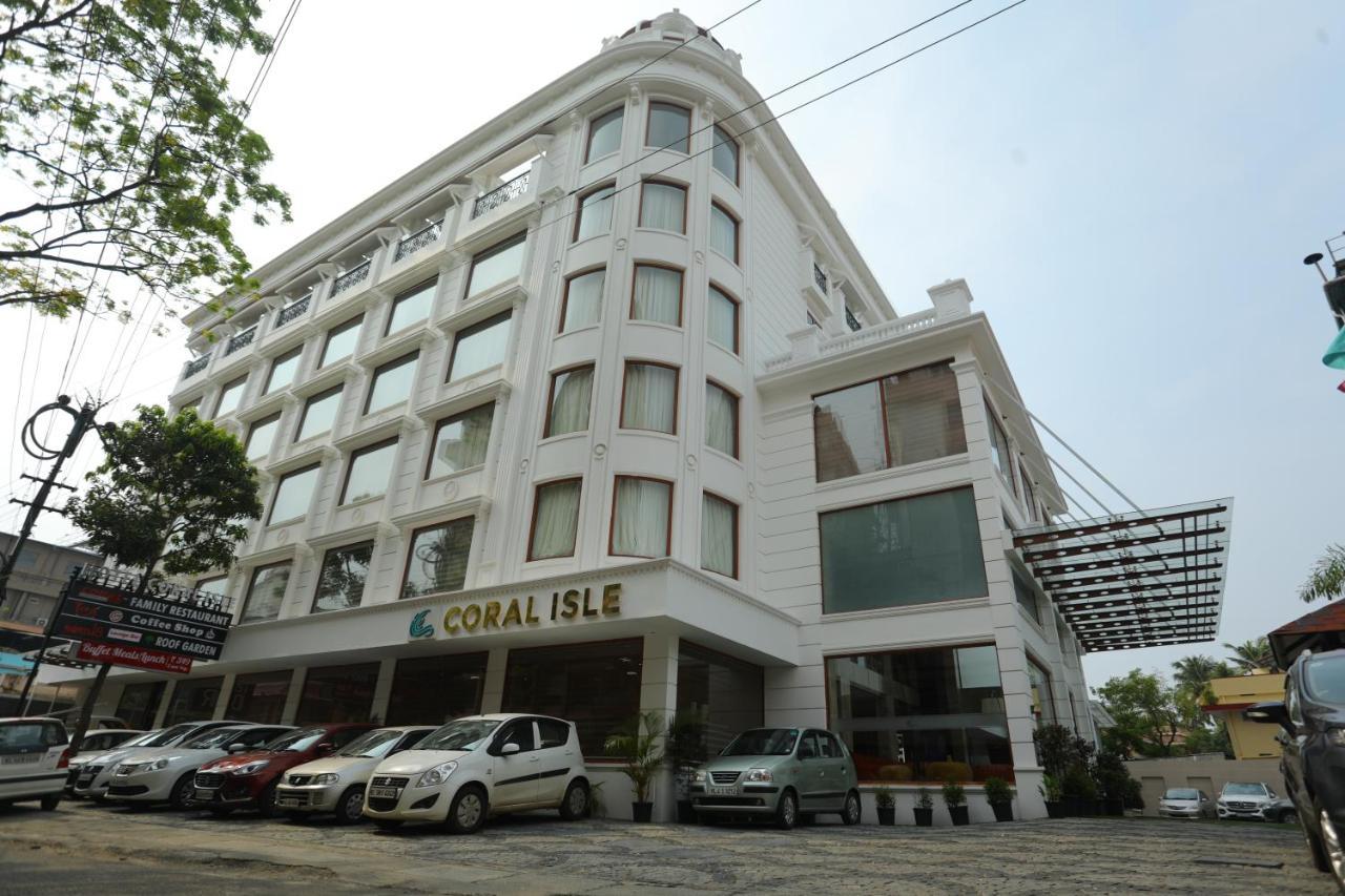 Hotel Coral Isle Kochi Exterior foto